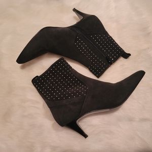 Zara Trafaluc Black Seude Studded Ankle Chelsea Booties Studs kitten heels 36